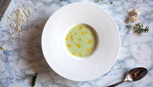 Crema di verdure con cialda al parmigiano reggiano Vacche Rosse