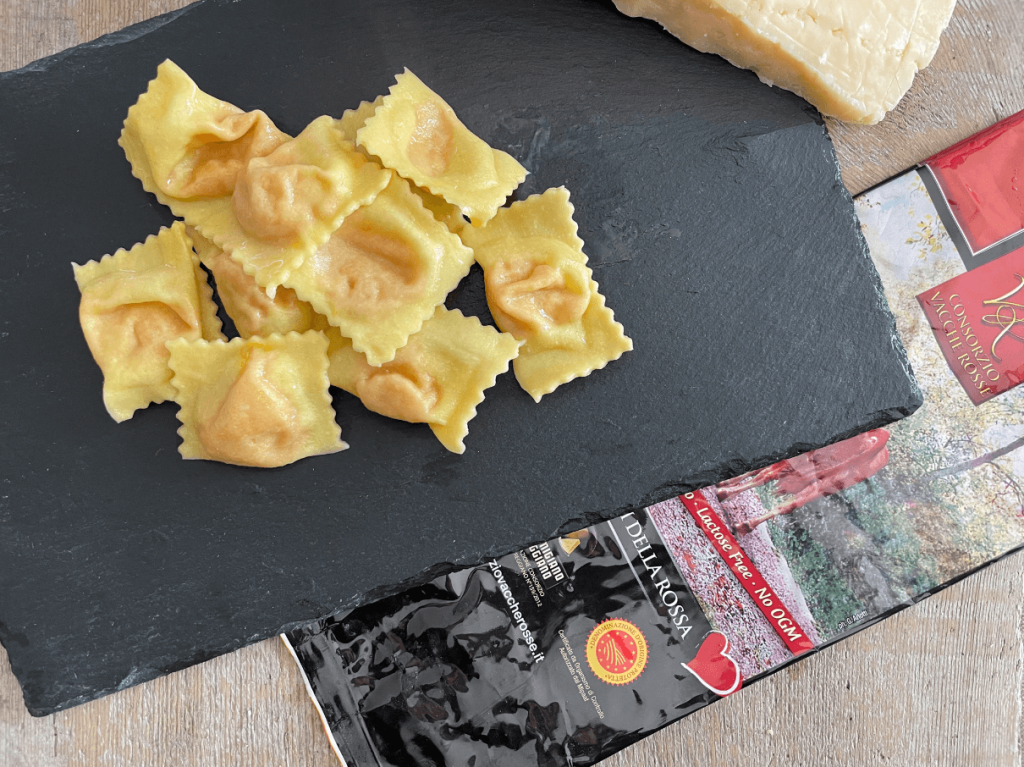 Tortelli di zucca con Parmigiano Reggiano e Burro delle Vacche Rosse
